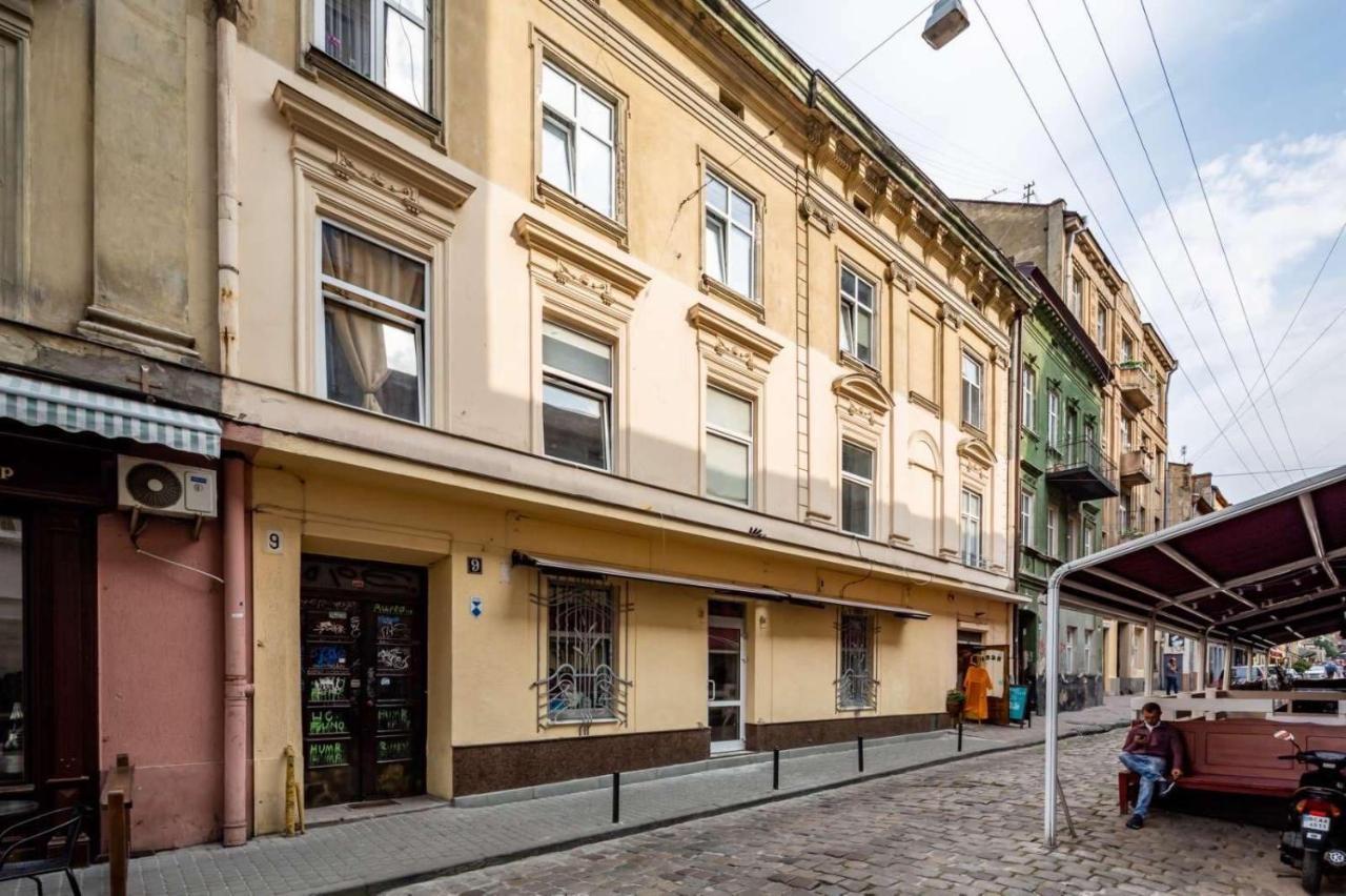 Братів Рогатинців 9/1 Lviv Luaran gambar