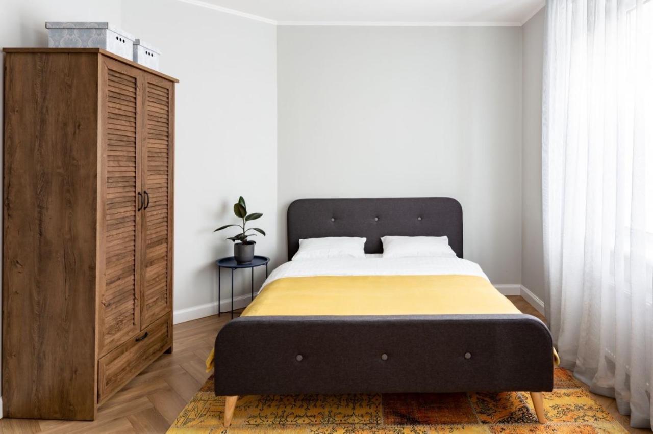 Братів Рогатинців 9/1 Lviv Luaran gambar